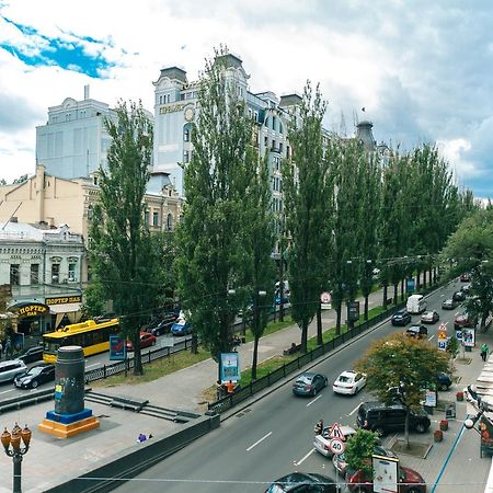 Two Bedroom Apartment On Kreschatik, Kyiv Center With Great View Buitenkant foto